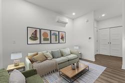 208-3328 Rue Masson  Montréal (Rosemont/La Petite-Patrie), QC H1X 1R4