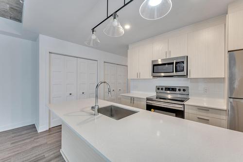 Cuisine - 312-1295 Rue Des Carrières, Montréal (Rosemont/La Petite-Patrie), QC - Indoor Photo Showing Kitchen With Upgraded Kitchen