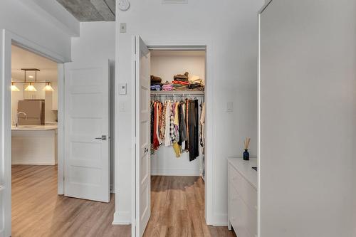 Penderie (Walk-in) - 313-1295 Rue Des Carrières, Montréal (Rosemont/La Petite-Patrie), QC - Indoor Photo Showing Other Room
