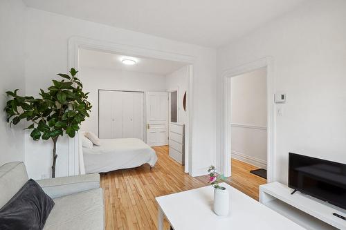 Salon - 4601 Rue De Lanaudière, Montréal (Le Plateau-Mont-Royal), QC - Indoor