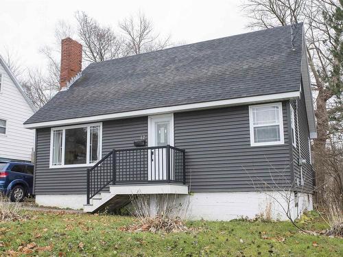 12 Lynch, Sydney River, NS 