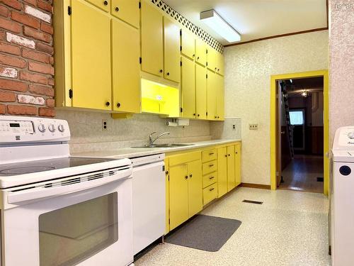 27 Beacon Street, Amherst, NS 