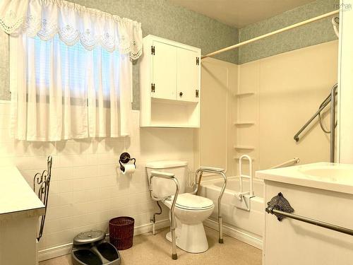 27 Beacon Street, Amherst, NS 