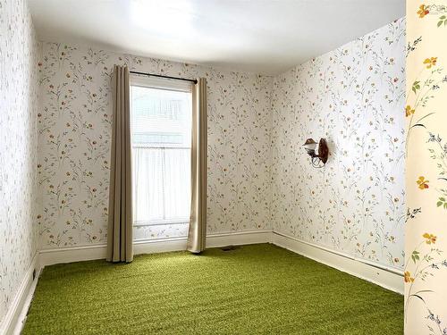 27 Beacon Street, Amherst, NS 