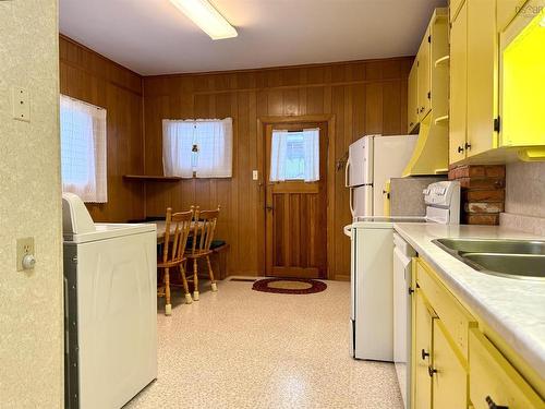 27 Beacon Street, Amherst, NS 