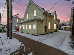 62 Young Street  Truro, NS B2N 3W5