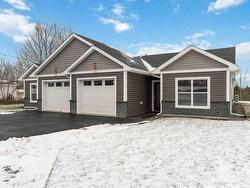 1R 36 Pemberton Avenue  Garlands Crossing, NS B0N 2T0
