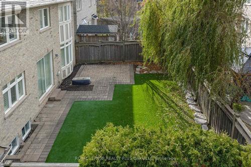 3339 Skipton Lane, Oakville, ON - Outdoor