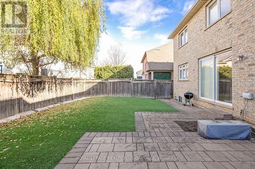 3339 Skipton Lane, Oakville, ON - Outdoor