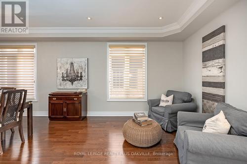 3339 Skipton Lane, Oakville, ON - Indoor Photo Showing Living Room