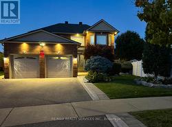 34 GARBUTT CRESCENT  Brampton, ON L6X 3G2