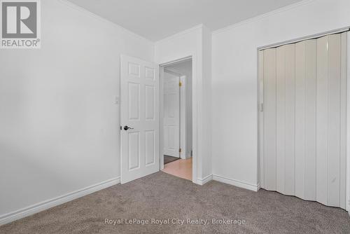 68 Sunset Boulevard, Cambridge, ON - Indoor Photo Showing Other Room