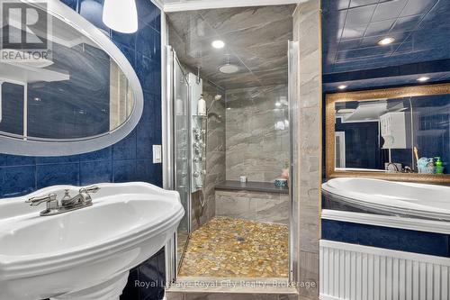 68 Sunset Boulevard, Cambridge, ON - Indoor Photo Showing Bathroom