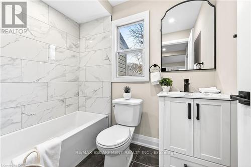 156 Walter Avenue N, Hamilton, ON - Indoor Photo Showing Bathroom