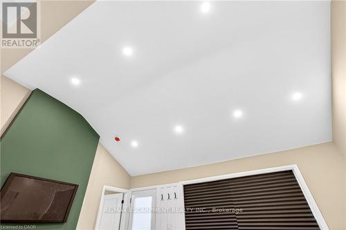 156 Walter Avenue N, Hamilton, ON - Indoor Photo Showing Other Room