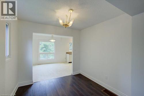 36 Fox Run, Barrie, ON - Indoor Photo Showing Other Room