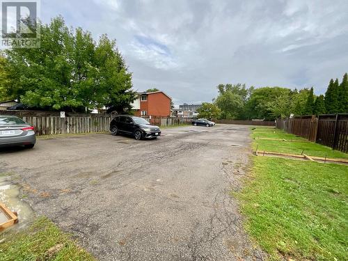 4 Rosanne Crescent, Hamilton, ON - Outdoor