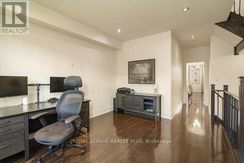 142 Rebecca Street, Oakville, ON - Indoor Photo Showing Bedroom