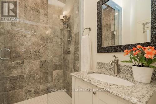 142 Rebecca Street, Oakville, ON - Indoor Photo Showing Other Room