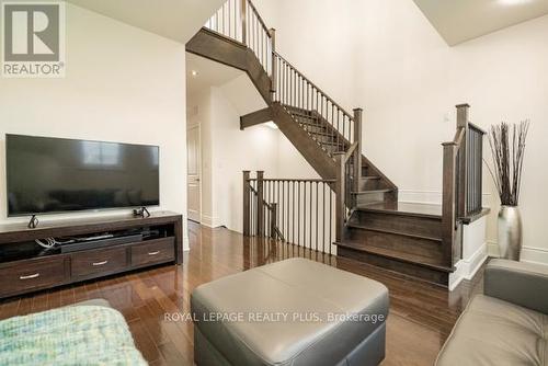 142 Rebecca Street, Oakville, ON - Indoor Photo Showing Gym Room