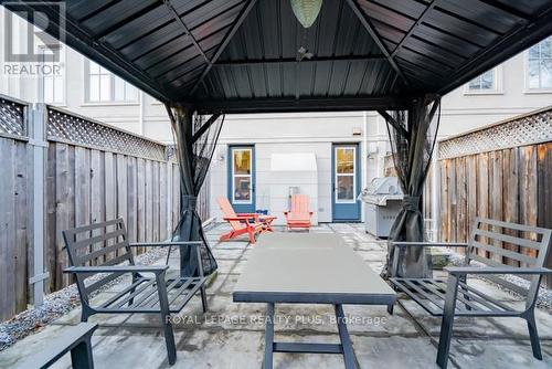 142 Rebecca Street, Oakville, ON - Outdoor