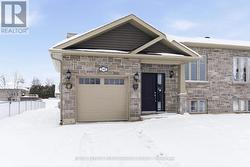 2305 WATSON CRESCENT  Cornwall, ON K6H 0H5