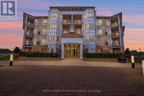 216 - 50 LAKEBREEZE DRIVE  Clarington (Newcastle), ON L1B 0V9