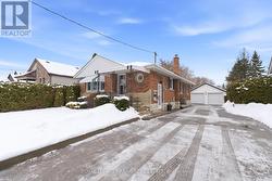 96 BEATRICE STREET W  Oshawa (Centennial), ON L1G 3M8
