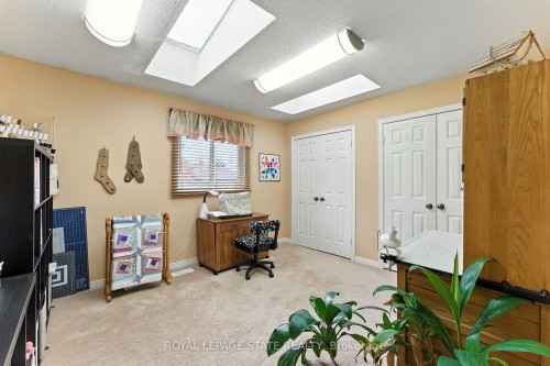 3 Atkins Drive, Hamilton, ON - Indoor