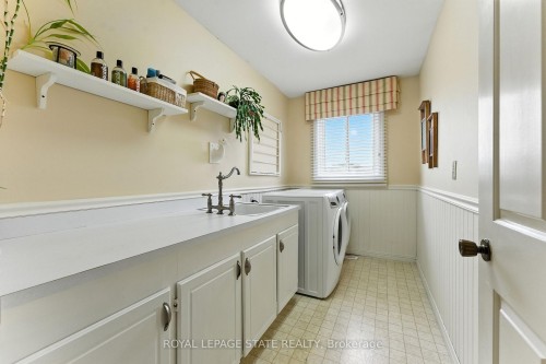 3 Atkins Drive, Hamilton, ON - Indoor Photo Showing Laundry Room