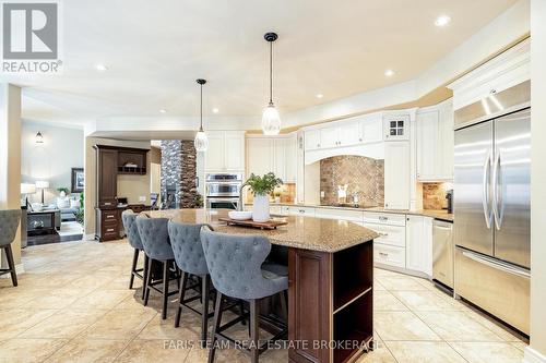 1209 Seadon Road, Springwater, ON - Indoor