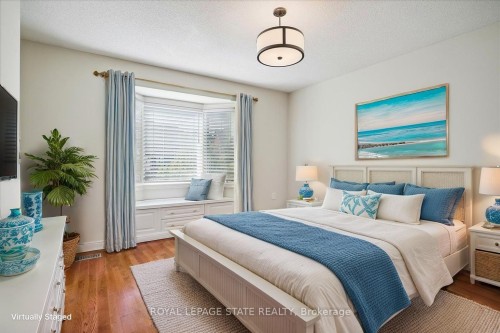 55 Edgewater Drive, Hamilton, ON - Indoor Photo Showing Bedroom