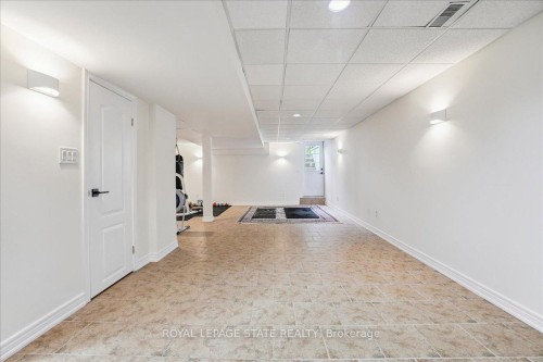 55 Edgewater Drive, Hamilton, ON - Indoor Photo Showing Other Room