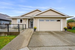 279 Michigan Dr  Campbell River, BC V9H 0C7