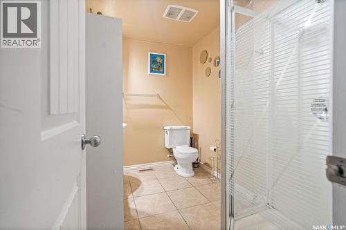 50 Hyland Crescent, Regina, SK - Indoor Photo Showing Bathroom