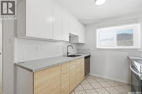 1022 9Th Street E, Saskatoon, SK - Indoor Photo Showing Kitchen
