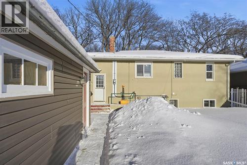 1022 9Th Street E, Saskatoon, SK - Outdoor