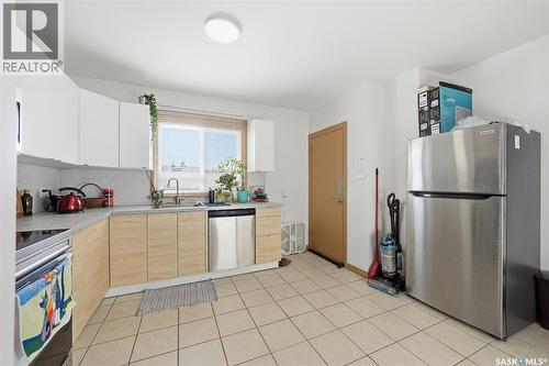 1022 9Th Street E, Saskatoon, SK - Indoor Photo Showing Kitchen
