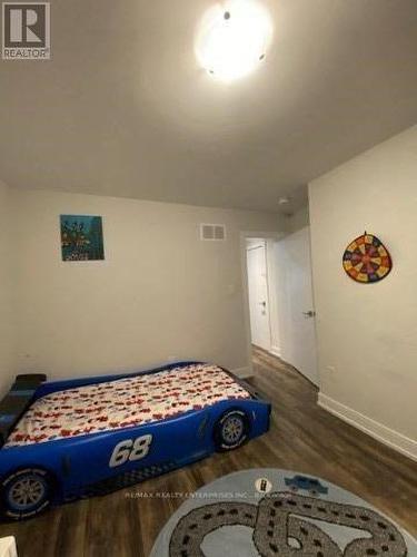 566 Rapids Lane, Mississauga, ON - Indoor