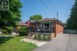 103 MCELROY ROAD E  Hamilton, ON L9A 1Y7