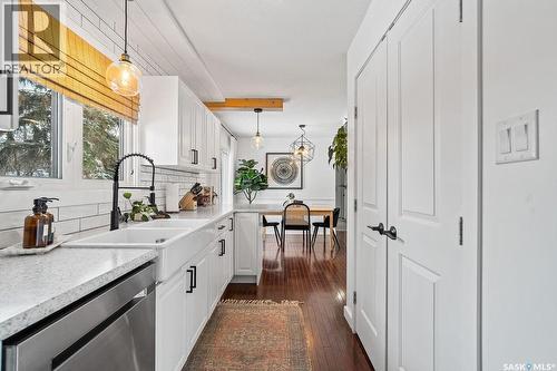 4601 Castle Road, Regina, SK - Indoor Photo Showing Kitchen