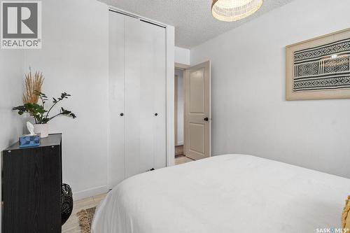 4601 Castle Road, Regina, SK - Indoor Photo Showing Bedroom