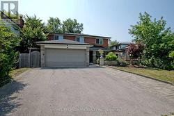 157 PLEASANT VIEW DRIVE  Toronto, ON M2J 3R3