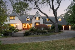 3290 Upper Terrace Rd  Oak Bay, BC V8R 6E6