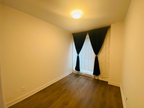 Chambre à coucher - 306-205 Ch. Bates, Mont-Royal, QC - Indoor Photo Showing Other Room