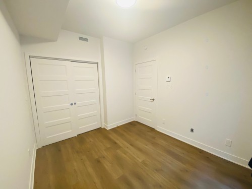 Chambre à coucher principale - 306-205 Ch. Bates, Mont-Royal, QC - Indoor Photo Showing Other Room