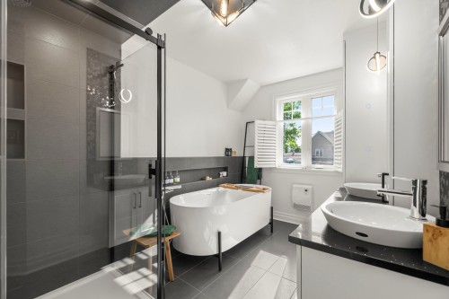 Salle de bains - 259 Rue Des Plaines, Les Coteaux, QC - Indoor Photo Showing Bathroom