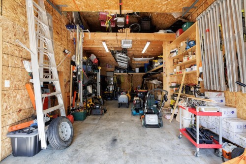 Garage - 259 Rue Des Plaines, Les Coteaux, QC - Indoor Photo Showing Garage