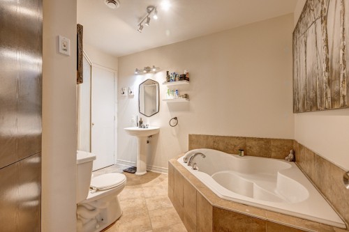 Salle de bains - 1-1000 Rue Melançon, Saint-Jérôme, QC - Indoor Photo Showing Bathroom