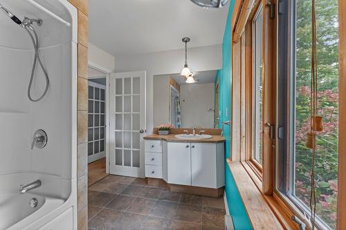 Salle de bains - 183 Ch. Cooledge, Austin, QC - Indoor Photo Showing Bathroom